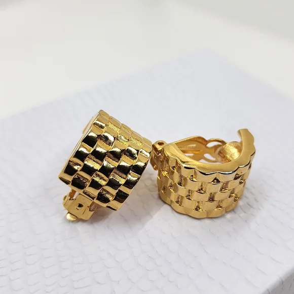 Givenchy Large Gold Clip On Earrings - Picture 4 of 16